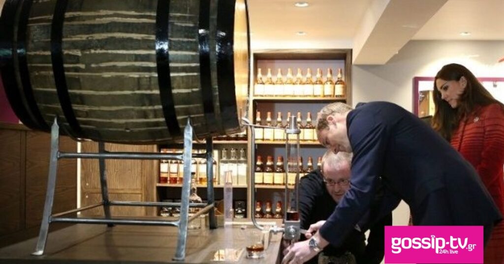 Ο βασιλιάς Κάρολος καμαρώνει για το νέο oυίσκι από τους κήπους του στο Γκλόστερσαϊρ